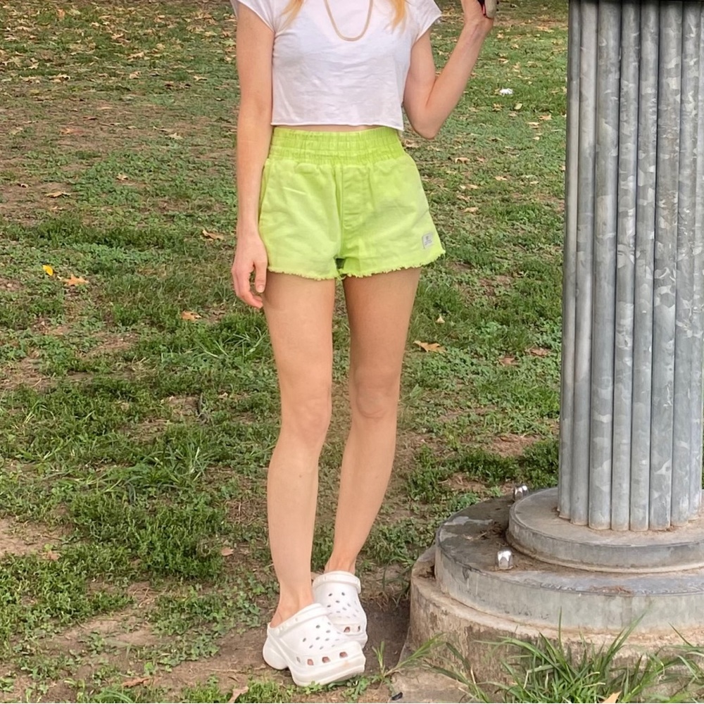 BDG Pull On Denim Boxer Short in Lime XS - Picture 3 of 7